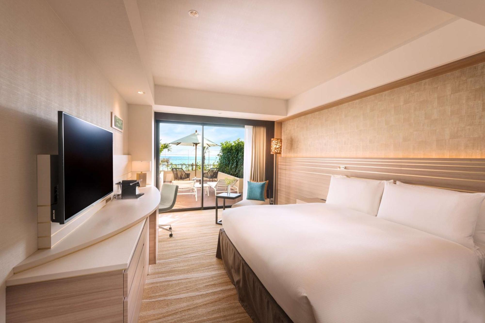 Doubletree By Hilton Okinawa Chatan Resort Buitenkant foto