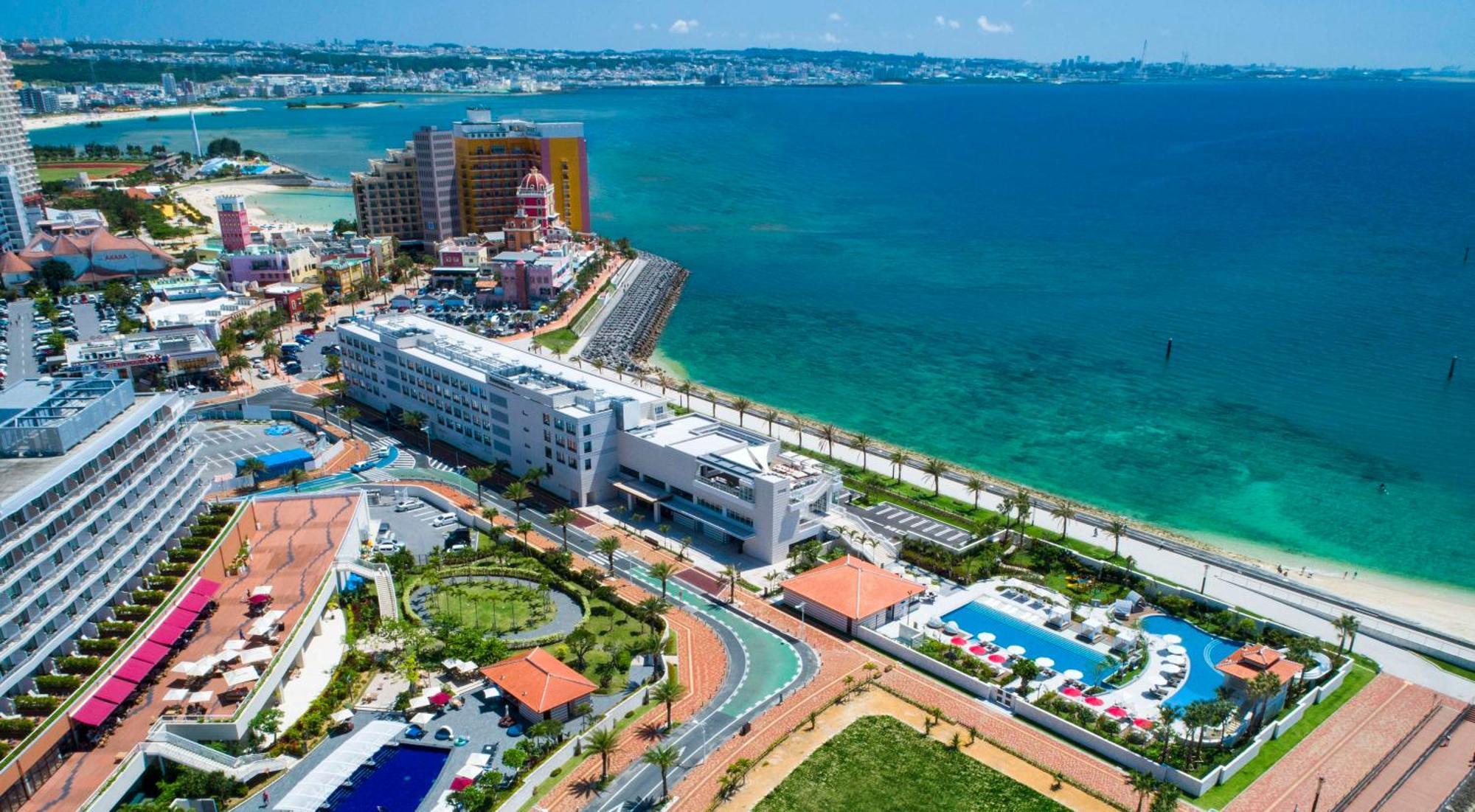 Doubletree By Hilton Okinawa Chatan Resort Buitenkant foto